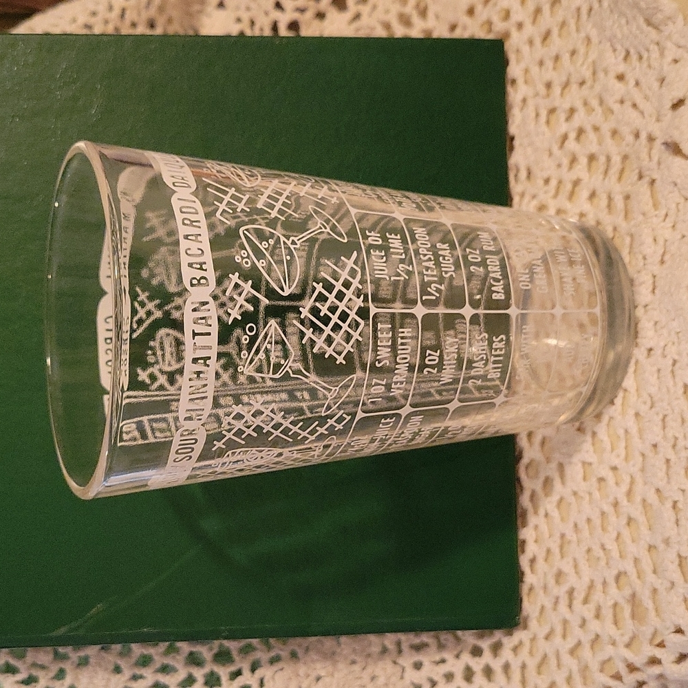 🥂Vintage MGM bar mixing glass🥂